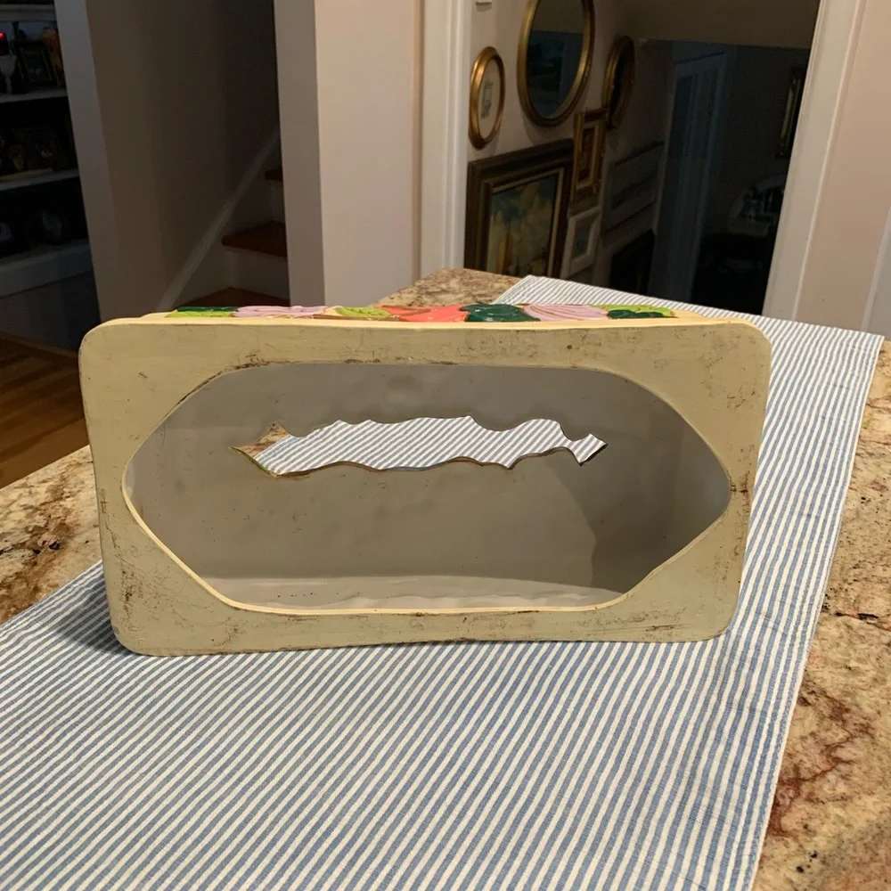 Vintage Floral Ceramic Tissue Box with Multicolor Design